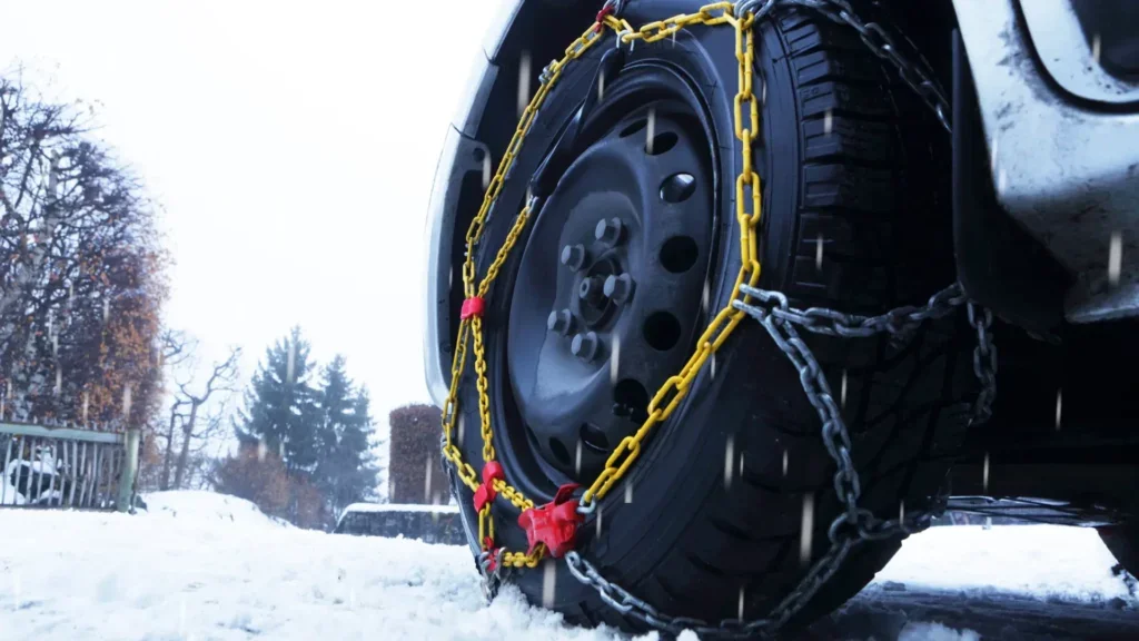 truck chain laws apply image